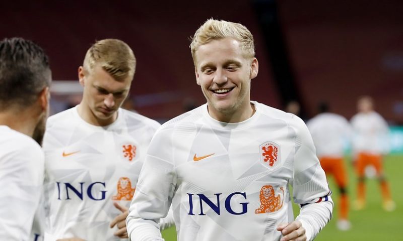 Van de Beek staat voor debuut: dit zijn de vier opties voor hem bij United Afbeelding: Van de Beek staat voor debuut: dit zijn de vier opties voor hem bij United