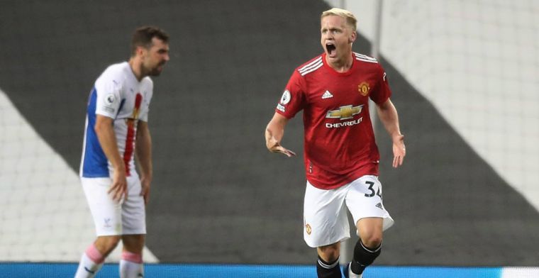 Van de Beek scoort bij debuut, maar ondermaats Man U start seizoen dramatisch