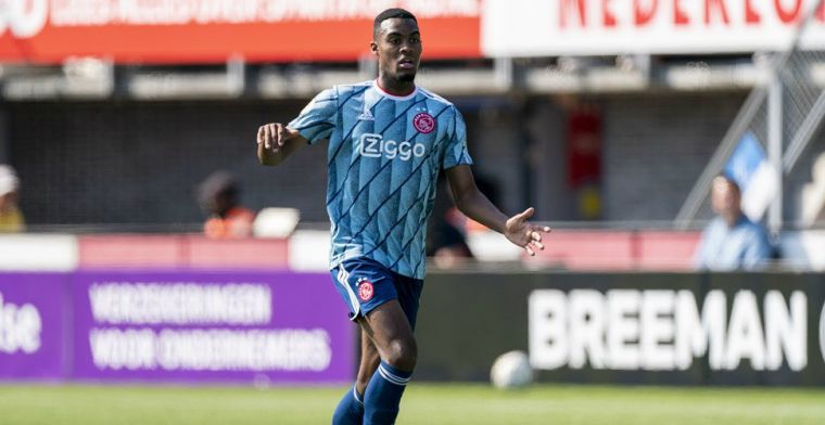 AD en Telegraaf:'Verkouden' Gravenberch liet wedstrijd Ajax en RKC schieten