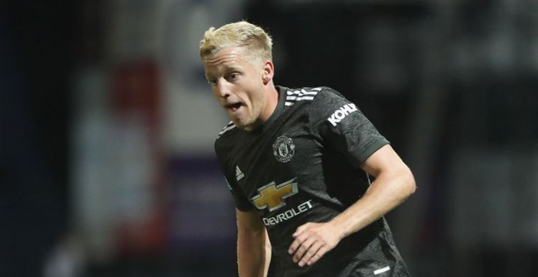 Van de Beek wordt meteen uitgeroepen tot man of the match bij basisdebuut United