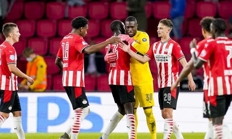 Schmidt neemt risico met PSV: zo wil de Duitser de Eredivisie veroveren Afbeelding: Schmidt neemt risico met PSV: zo wil de Duitser de Eredivisie veroveren