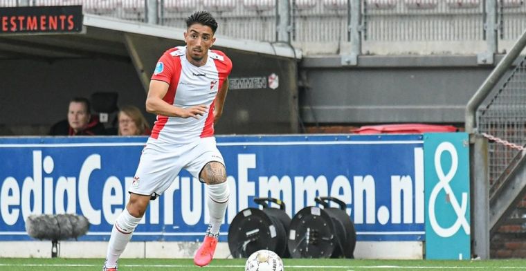 KNVB alsnog op de knieën: FC Emmen mag met naam seksshop op shirt spelen