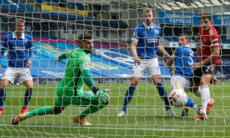 Man U heeft vijf engeltjes op de lat in Brighton en wint na bizar slotstuk Afbeelding: Man U heeft vijf engeltjes op de lat in Brighton en wint na bizar slotstuk