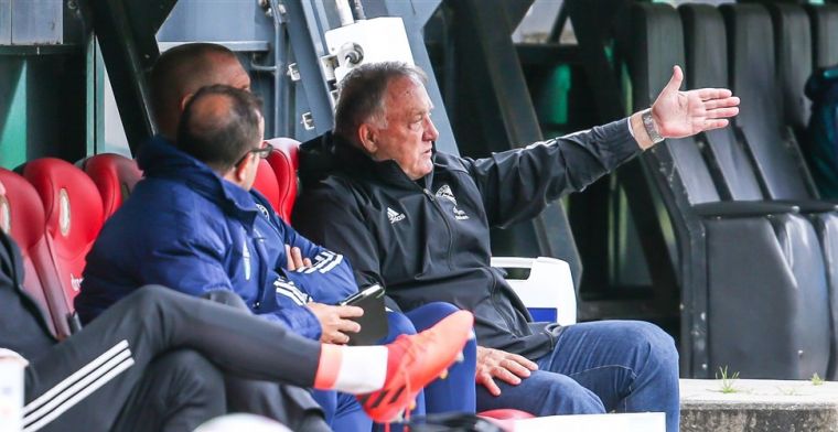 Advocaat over 'strijd' met spelersgroep: 'Zo zit deze groep toch niet in elkaar'