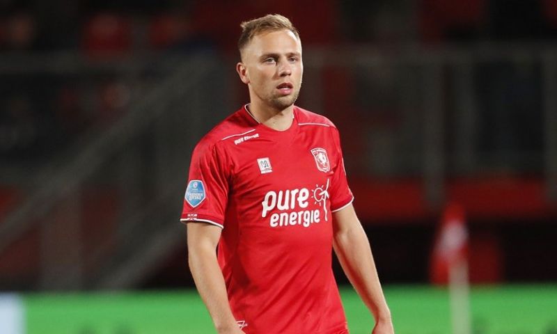 FC Twente raakt basisspeler Schenk verrassend kwijt: 'Uiteraard dubbel gevoel' Afbeelding: FC Twente raakt basisspeler Schenk verrassend kwijt: 'Uiteraard dubbel gevoel'