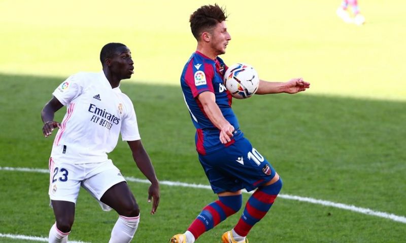 Real keert zonder indruk te maken terug aan kop van de ranglijst Afbeelding: Real keert zonder indruk te maken terug aan kop van de ranglijst