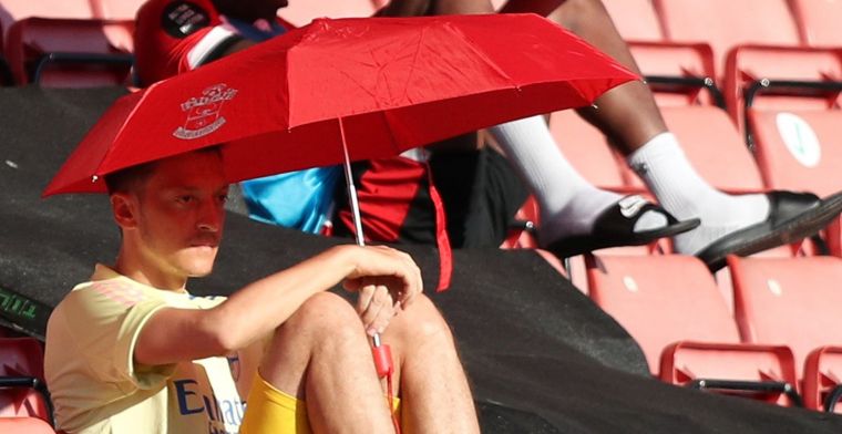 'Arsenal wil contract Özil verscheuren: koppige Duitser weigert salarisreductie'