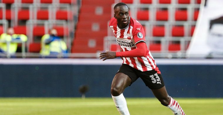 'PSV wacht niet af en gaat talentvolle verdediger nieuw contract voorschotelen'