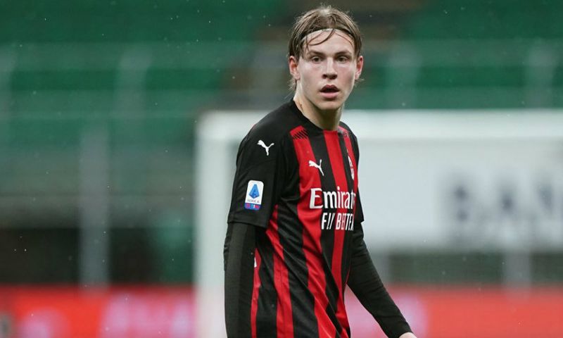 Heerenveen afgetroefd door AC Milan: 'Ejuke was op dat moment nog niet verkocht' Afbeelding: Heerenveen afgetroefd door AC Milan: 'Ejuke was op dat moment nog niet verkocht'