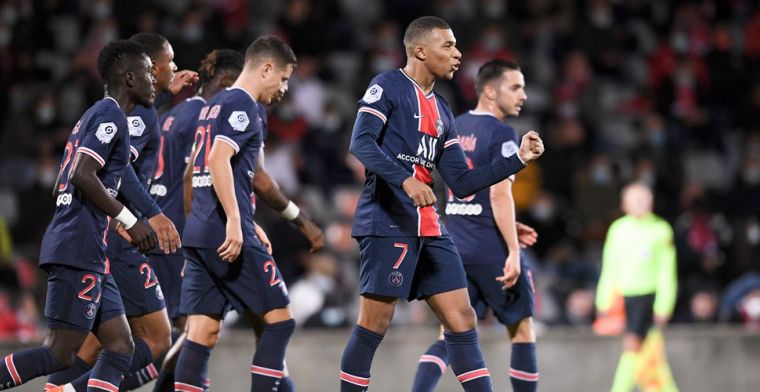 PSG speelt 75 minuten lang tegen tien man en pakt koppositie op doelsaldo