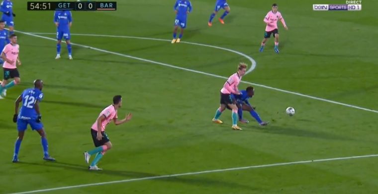 Lichte overtreding De Jong, bal op de stip: Getafe op voorsprong tegen Barça