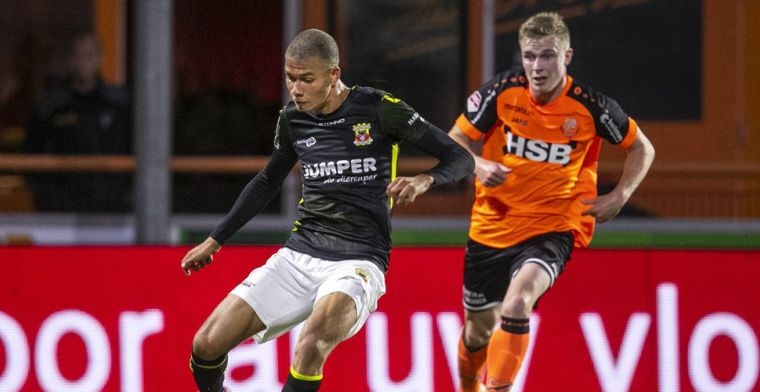 Go Ahead-talent tekent nieuw contract: 'Werd gelijk zó zenuwachtig'