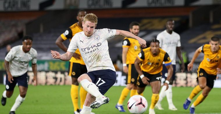 Vliegtuig van Manchester City moet U-bocht maken in de lucht