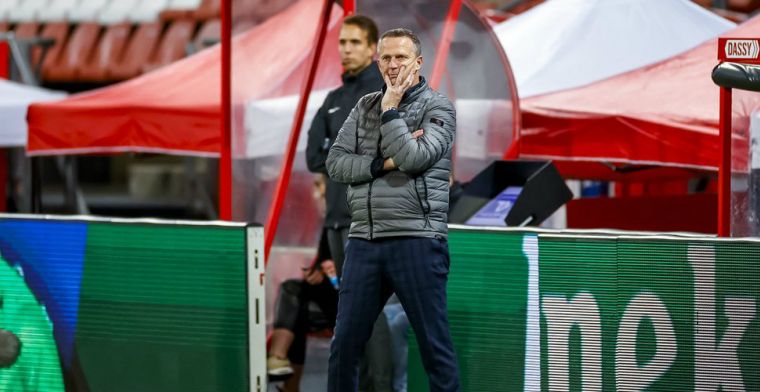 Van den Brom: 'Als je ziet hoe ver topfitte jongens terugvallen, doet wat met je'