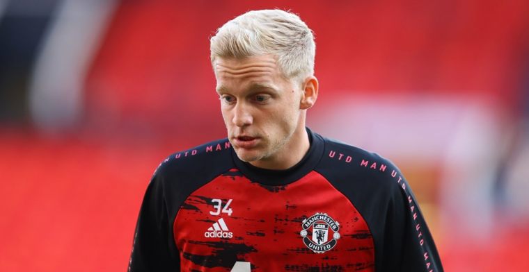 Evra krijgt forse kritiek en herstelt uitspraken bij Sky Sports over Van de Beek