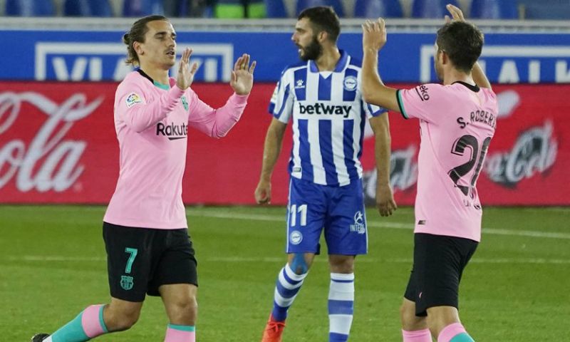 Koeman en Barça blijven in middenmoot La Liga hangen na gelijkspel tegen Alavés Afbeelding: Koeman en Barça blijven in middenmoot La Liga hangen na gelijkspel tegen Alavés