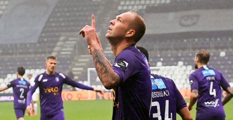 Holzhauser lacht na strafschopmisser tegen RSCA: Beter voor mijn statistieken