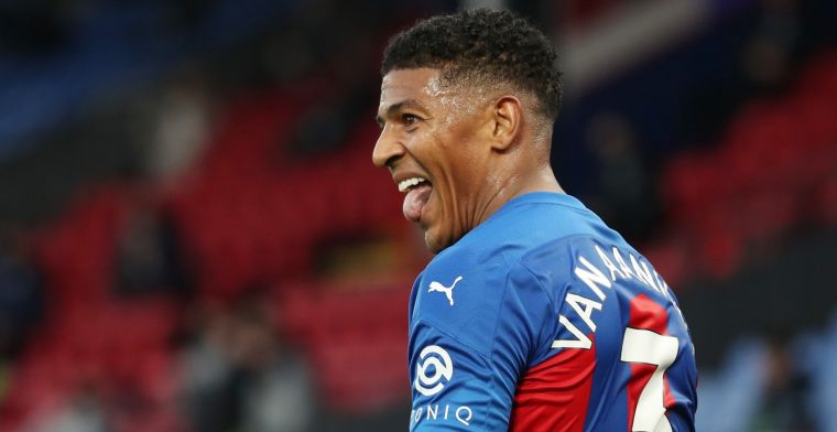 Engels gerucht: Ajax maakt 'wanted list' en wil Van Aanholt snel vastleggen