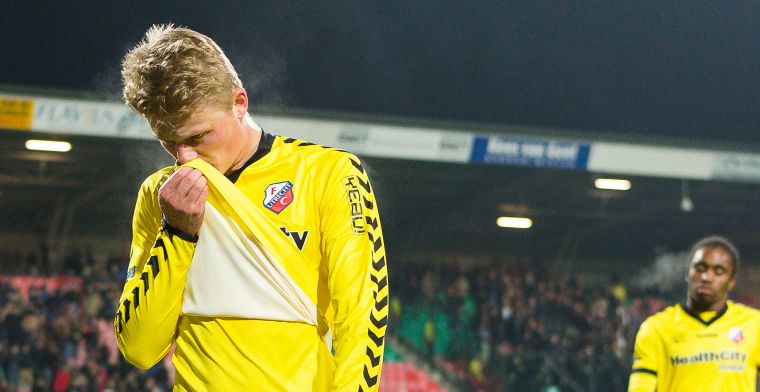 Wat ben ik nou voor sukkel dat ik ga lopen piepen dat ik niet gelukkig ben?
