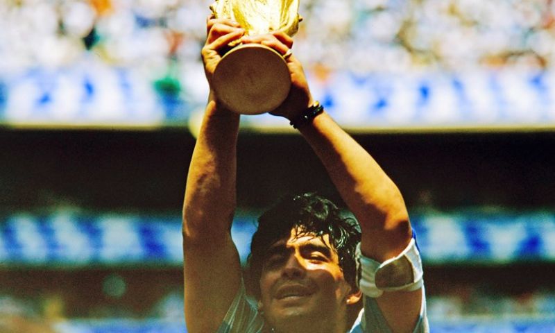 Ex-coach Argentinië weet niet van overlijden Maradona: 'TV-kabel doorgesneden' Afbeelding: Ex-coach Argentinië weet niet van overlijden Maradona: 'TV-kabel doorgesneden'