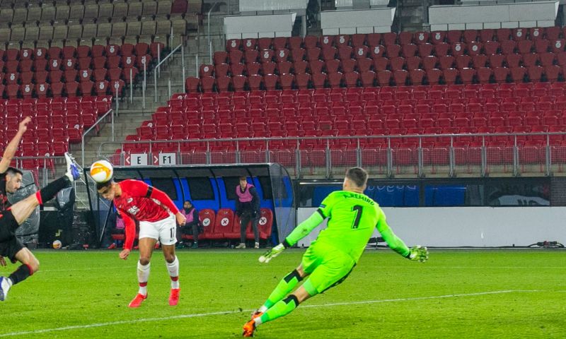 AZ gelijk aan koploper van Spanje: 'Hij leefde zich uit als de gevaarlijkste man' Afbeelding: AZ gelijk aan koploper van Spanje: 'Hij leefde zich uit als de gevaarlijkste man'