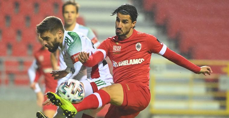 Supporters kijken naar boeiende wedstrijd tussen Antwerp en OHL