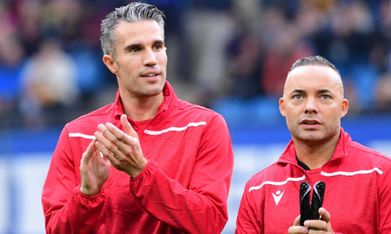 Van Persie: 'Maradona zei: 'Robbie, je hebt mijn linkerbeen' en gaf er een kus op' Afbeelding: Van Persie: 'Maradona zei: 'Robbie, je hebt mijn linkerbeen' en gaf er een kus op'