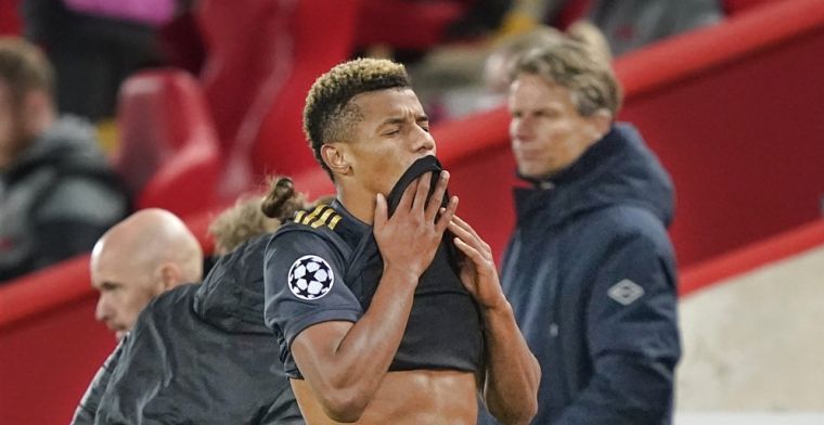 Slecht nieuws dreigt voor Ajax: rechtervoet van Neres helemaal ingepakt