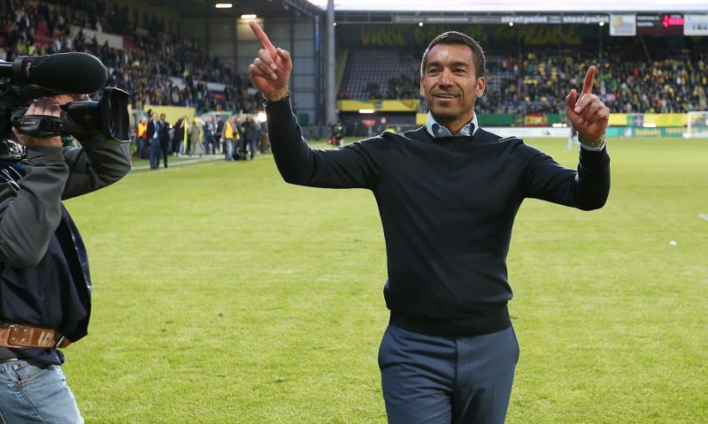 Van Bronckhorst ontvouwt toekomstplannen na vertrek uit China: 'Geen behoefte' Afbeelding: Van Bronckhorst ontvouwt toekomstplannen na vertrek uit China: 'Geen behoefte'