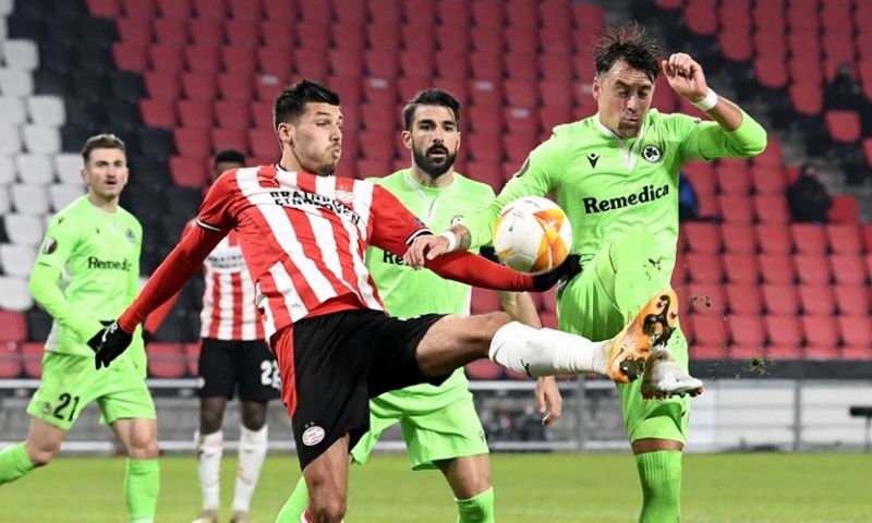 'Coronabom' op Cyprus: spelers van PSV-opponent Omonia besmet met virus Afbeelding: 'Coronabom' op Cyprus: spelers van PSV-opponent Omonia besmet met virus