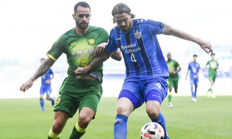Bulthuis ontmoette Spaanse legende in Aziatische Champions League: 'Boks gegeven' Afbeelding: Bulthuis ontmoette Spaanse legende in Aziatische Champions League: 'Boks gegeven'