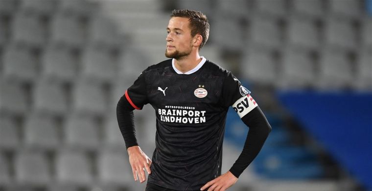 'PSV houdt uitverkoop en wil in januari afscheid nemen van acht talenten'