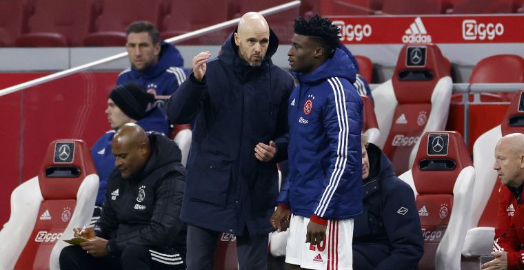 Ten Hag rekent eerst op Huntelaar en vervolgens op Neres: 'Eindfase van herstel'