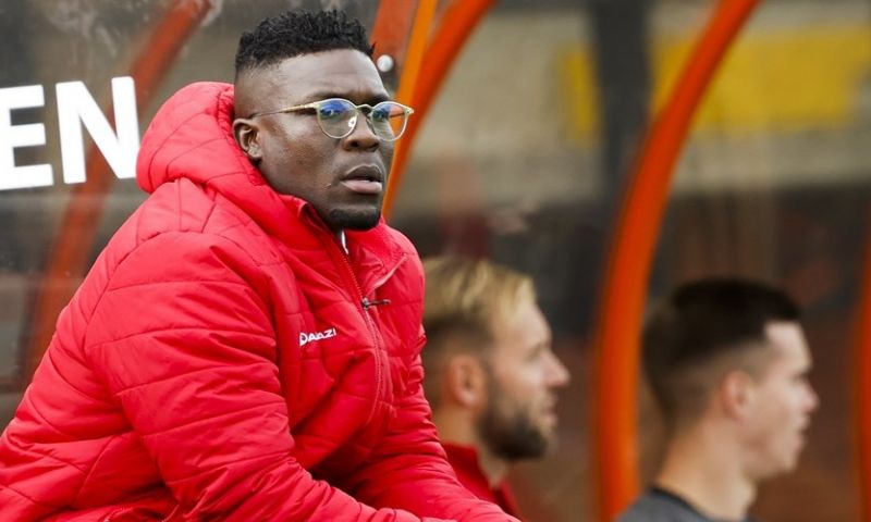 Drenthe ligt dubbel om 'fake transfer': 'Ze dachten serieus dat ik zou komen' Afbeelding: Drenthe ligt dubbel om 'fake transfer': 'Ze dachten serieus dat ik zou komen'