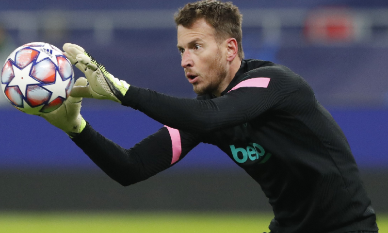'Arsenal zoekt nieuwe doelman en denkt die gevonden te hebben bij Barcelona' Afbeelding: 'Arsenal zoekt nieuwe doelman en denkt die gevonden te hebben bij Barcelona'