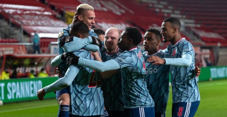 Huntelaar valt in minuut 89 in en helpt Ajax alsnog aan overwinning in Enschede