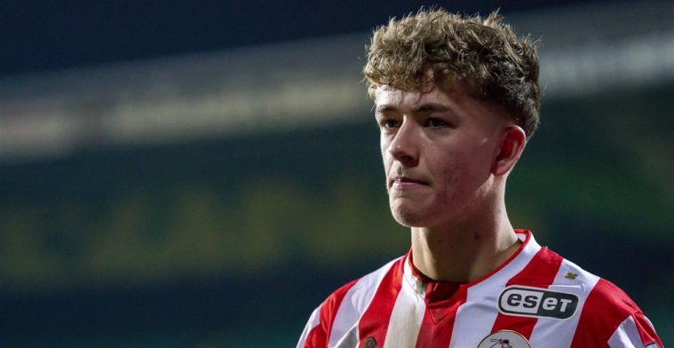 Geen angst voor PSV-back Max: 'Hij mag lekker achter mij aan gaan lopen'