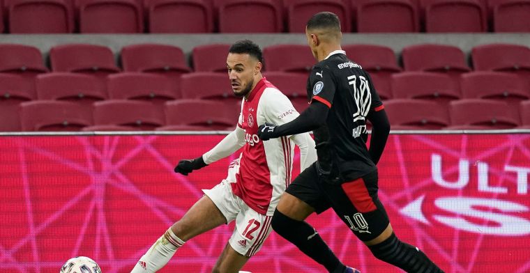 Mazraoui 'fitter en vrijer' dan ooit: 'Heerlijk. De vonken vliegen er vanaf'