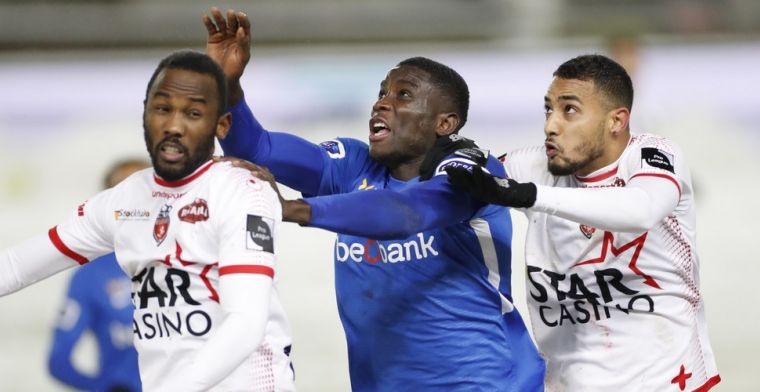 Rode lantaarn Moeskroen verrast Genk, Club Brugge kan verder uitlopen
