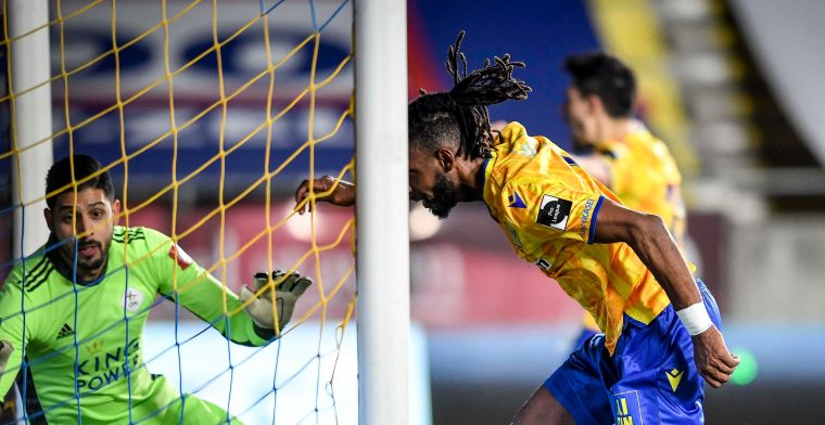Tienkoppig OHL, mét debutant Schrijvers, gaat ten onder tegen STVV