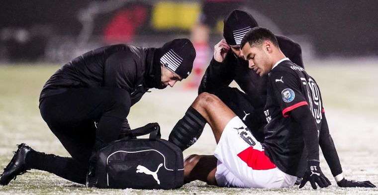 'Vrees van Schmidt komt uit: Gakpo voorlopig niet in actie voor PSV'