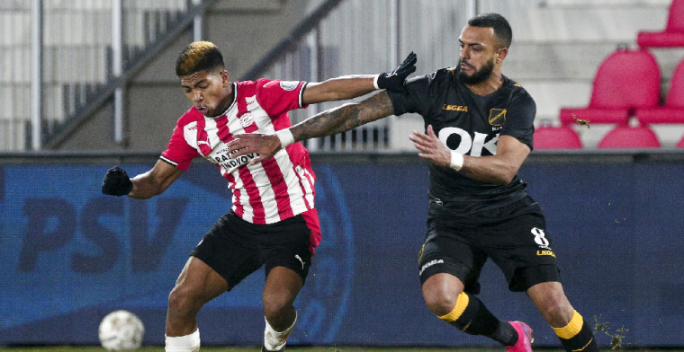 NAC glijdt uit in Eindhoven, Jong Ajax wint dankzij veelbesproken Brobbey