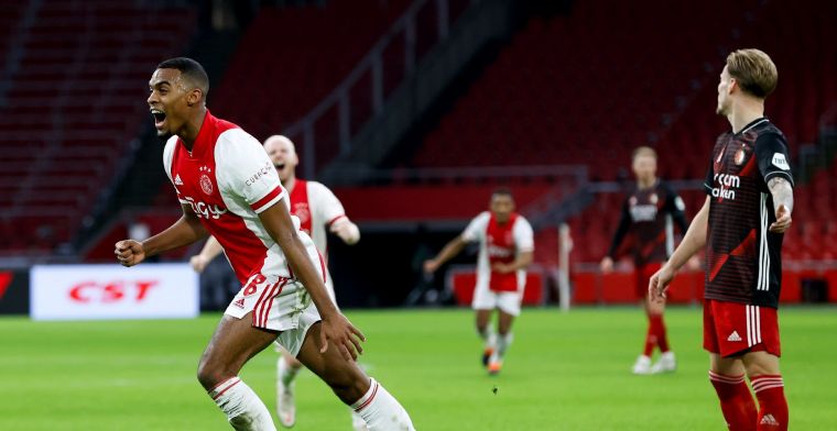 Ten Hag steekt loftrompet: 'Hij groeit en hij groeit maar, het verbaast me niet'