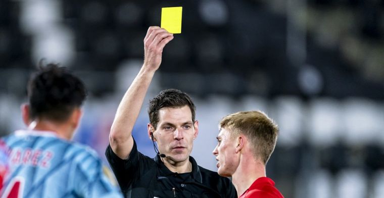 Kamphuis ziet 'heel ingewikkelde situatie' bij AZ-Ajax: 'Ik denk buitenspel'