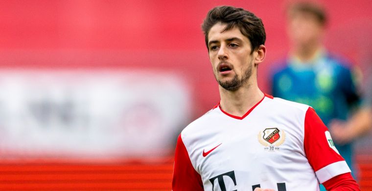 'Misschien moet ik op het veld praten en niet hier, maar ik hoop op meer kansen'