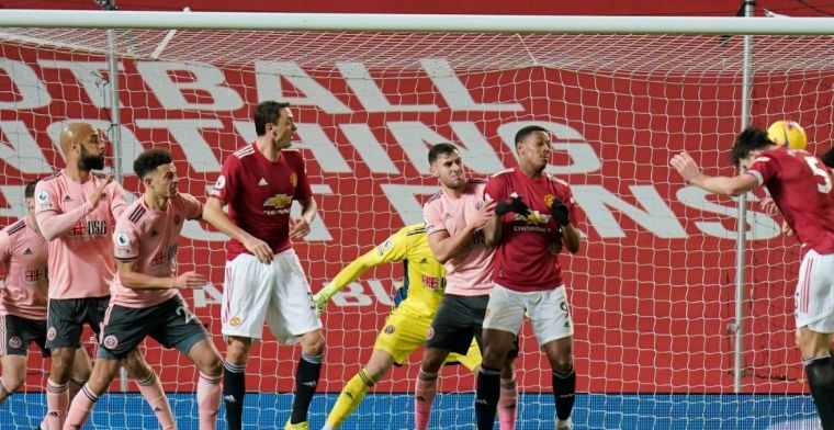 Man United geeft het helemaal weg en verliest van hekkensluiter Sheffield United