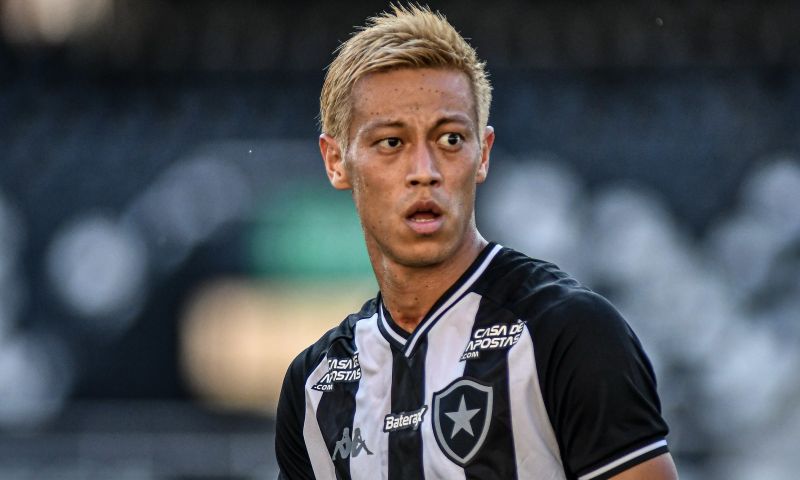 'Honda mag opnieuw uitkijken naar nieuwe club: contract na vijf dagen ontbonden' Afbeelding: 'Honda mag opnieuw uitkijken naar nieuwe club: contract na vijf dagen ontbonden'