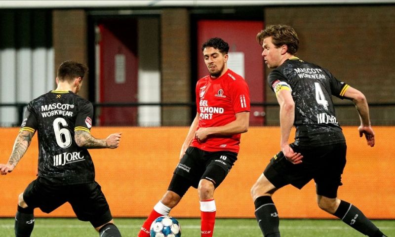 Roda dankt Feyenoord-huurling en pakt in extremis drie punten in Helmond Afbeelding: Roda dankt Feyenoord-huurling en pakt in extremis drie punten in Helmond