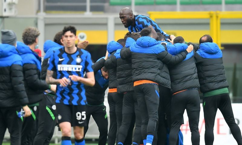 Inter kleineert Milan en zet dankzij ontketende Lukaku grote stap naar Scudetto Afbeelding: Inter kleineert Milan en zet dankzij ontketende Lukaku grote stap naar Scudetto