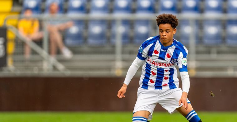Ajax haalt Heerenveen-talent en geeft eigen jeugdspelers een contract
